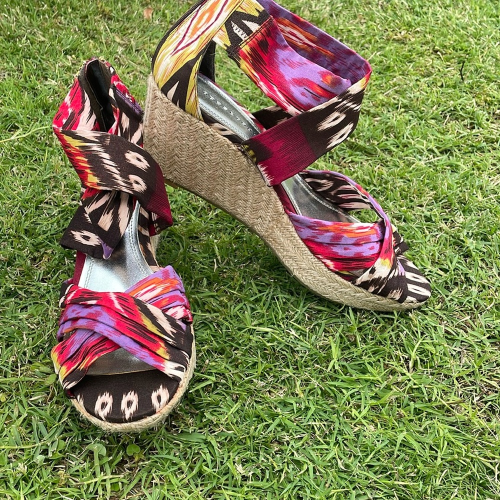 Colorful wedges